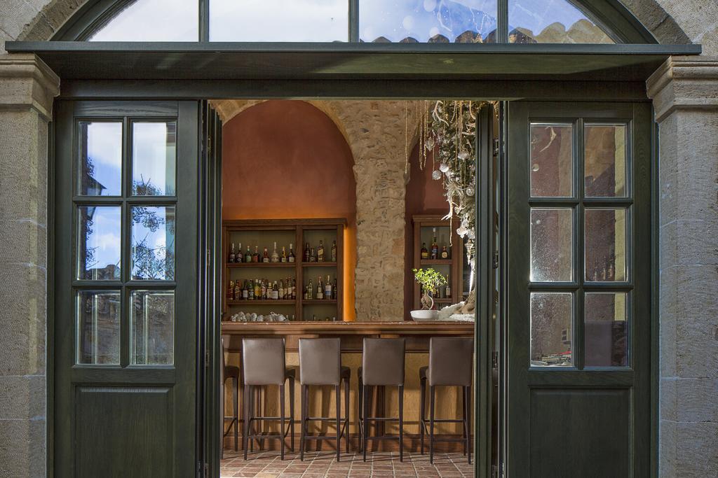 Moni Emvasis Luxury Suites モネンバシア エクステリア 写真